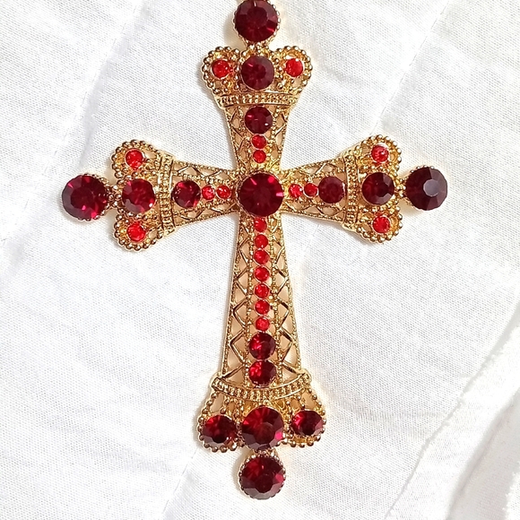 ❤️New Amrita Singh Cross Necklace❤️ - Picture 2 of 4